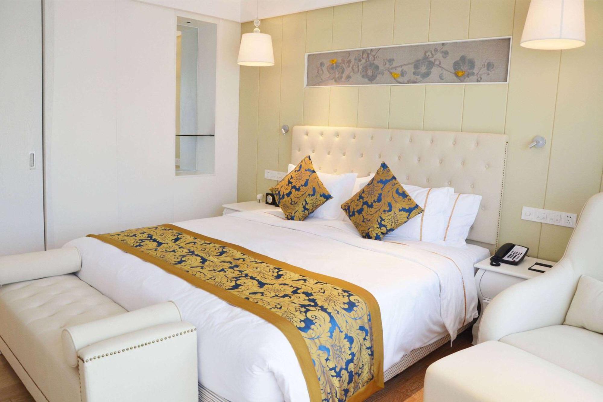 Wyndham Garden Hotel Lingshui  Exterior photo