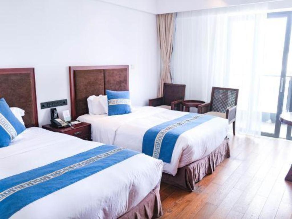 Wyndham Garden Hotel Lingshui  Exterior photo