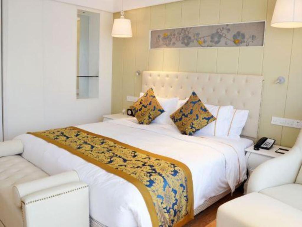 Wyndham Garden Hotel Lingshui  Exterior photo