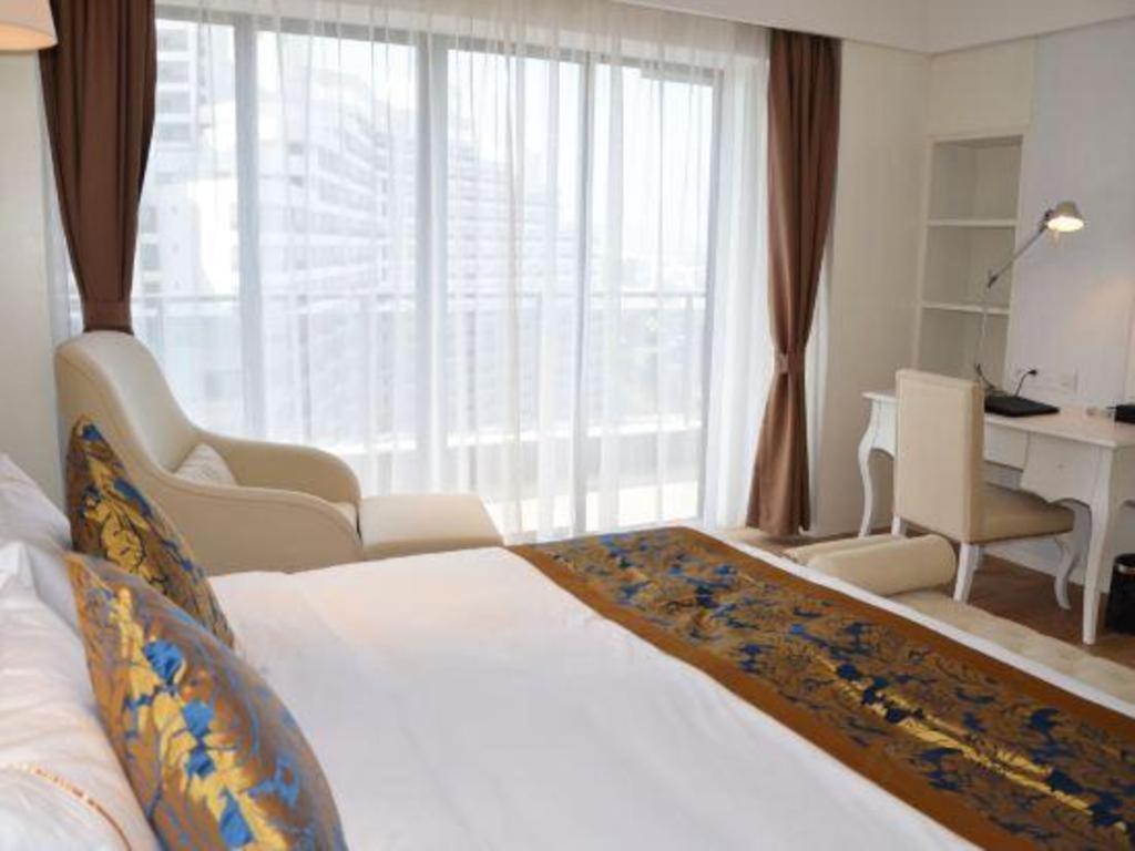 Wyndham Garden Hotel Lingshui  Exterior photo